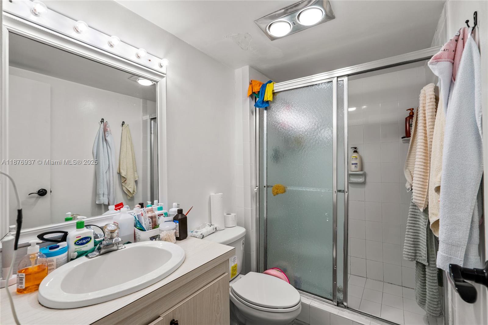 image Arlen House East Condo20