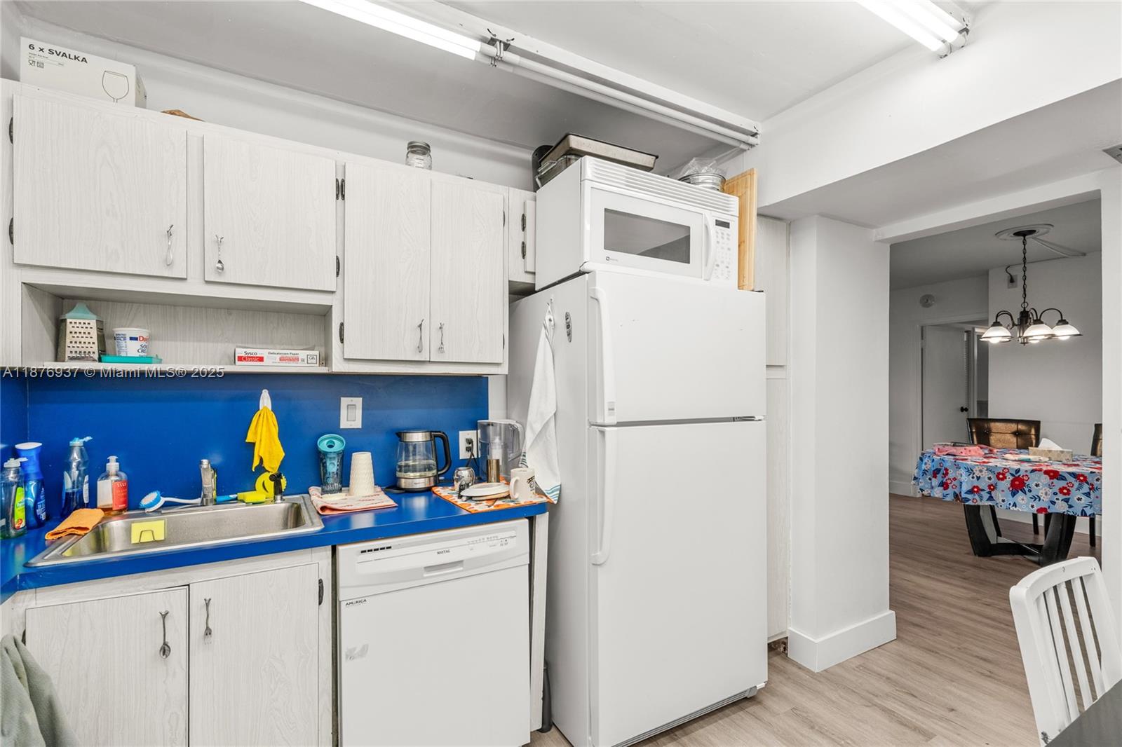 image Arlen House East Condo7