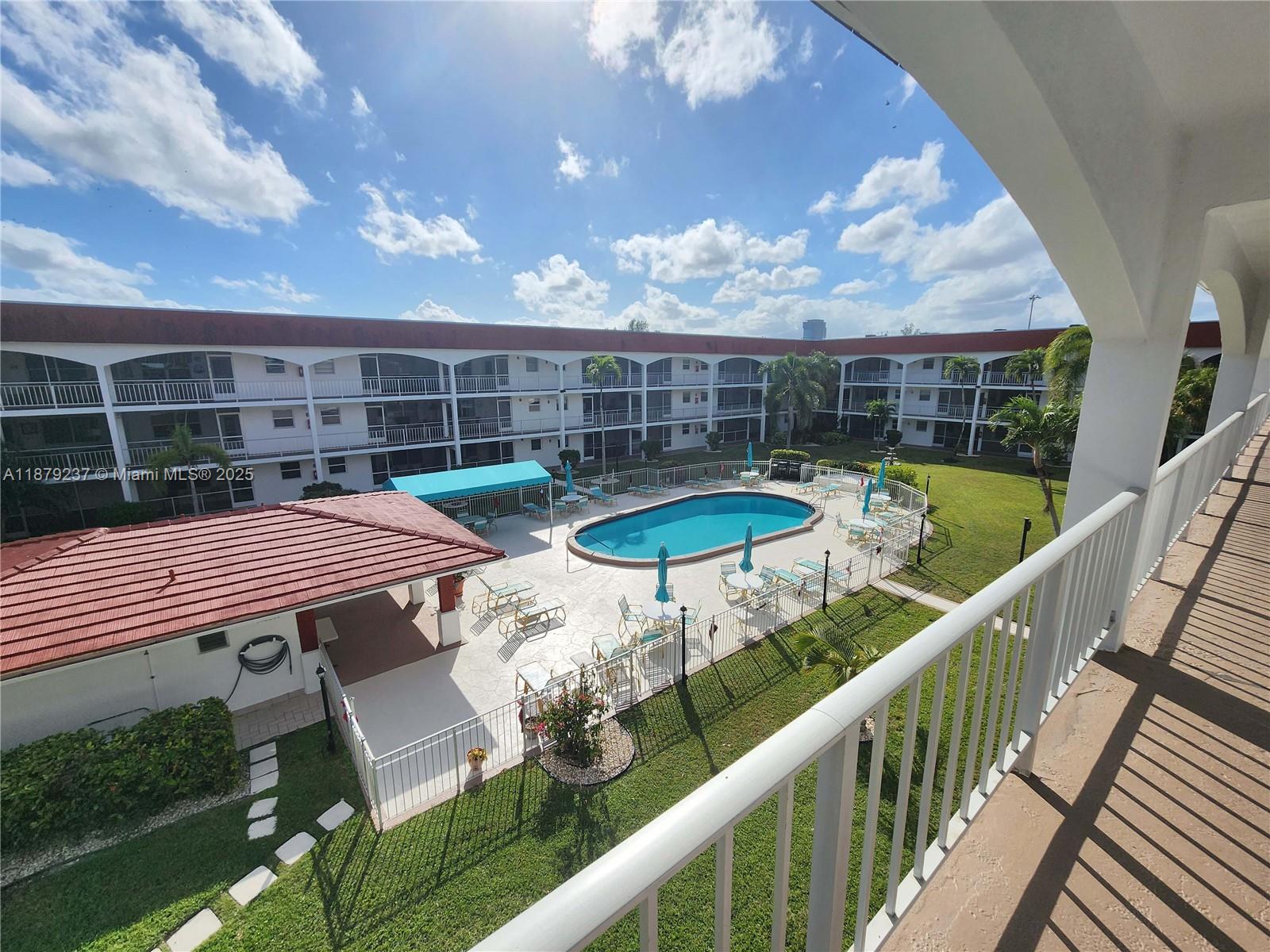 580 Egret Dr #322