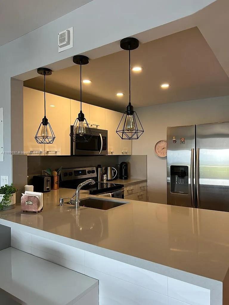 2350 NE 135th St,North Miami, FL 33181