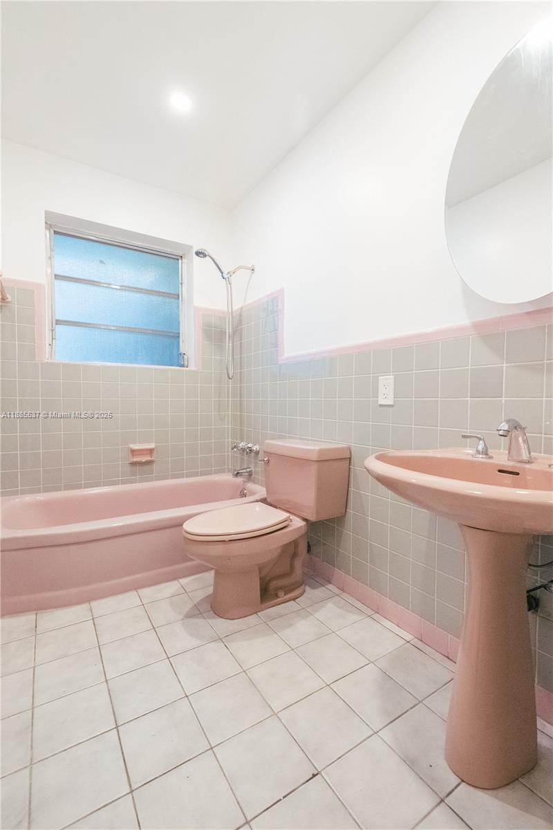 5600 San Vicente St Coral Gables, FL 33146