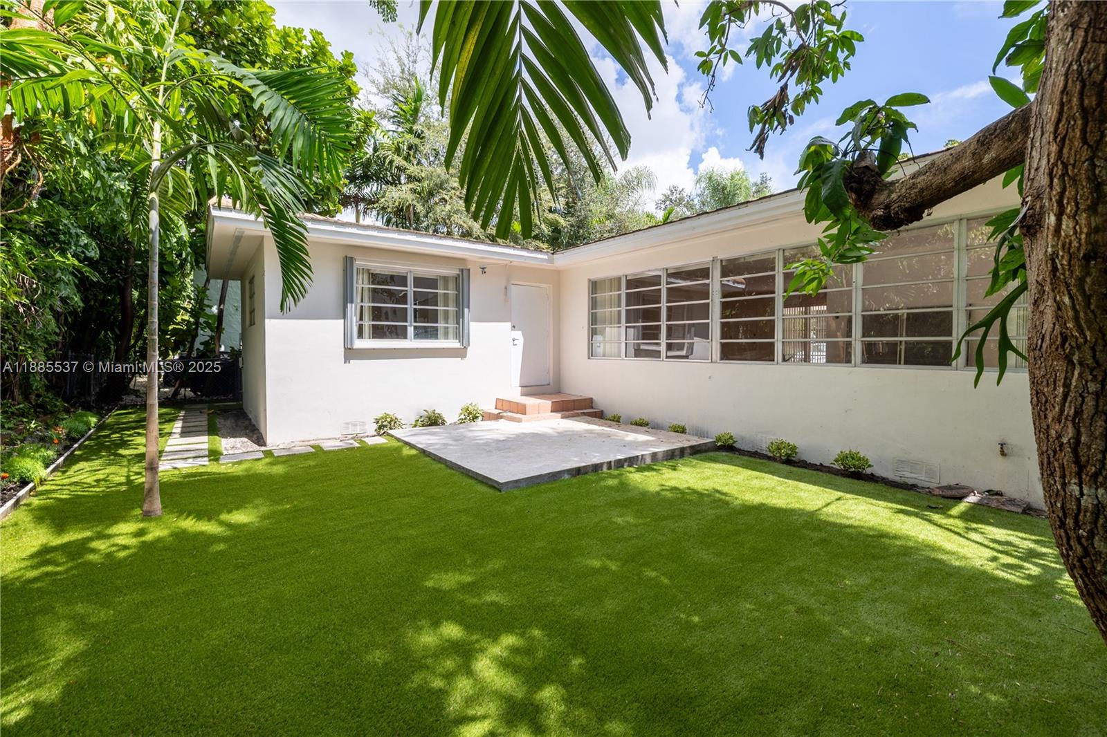 5600 San Vicente St Coral Gables, FL 33146