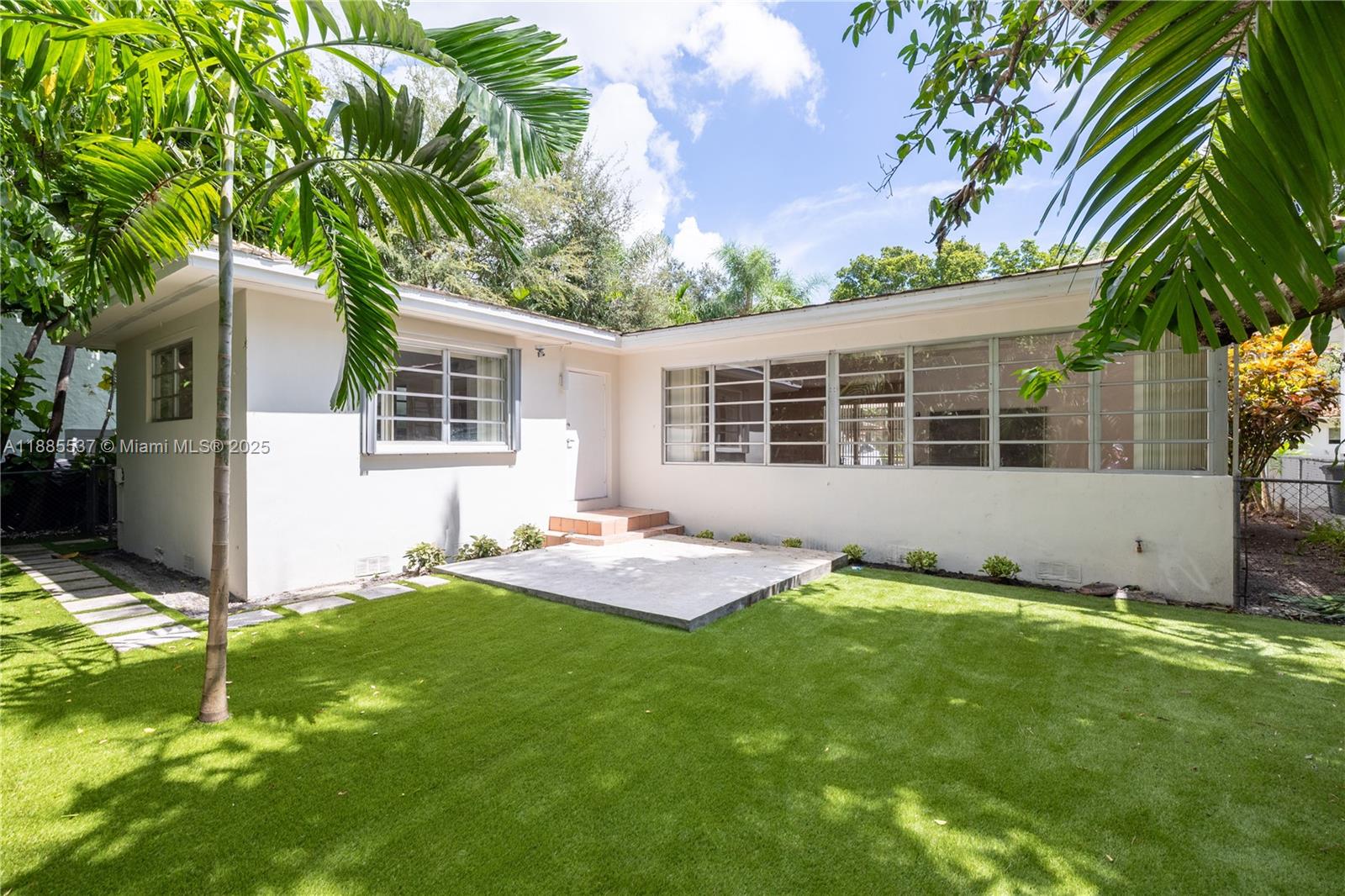 5600 San Vicente St Coral Gables, FL 33146