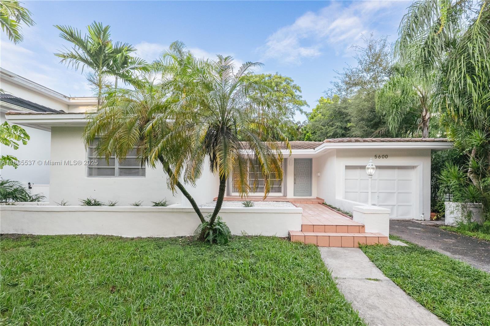 5600 San Vicente St Coral Gables, FL 33146