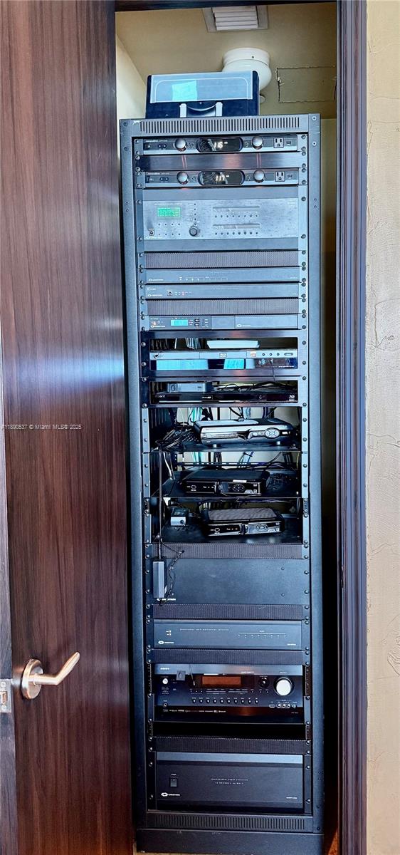 16047 Collins Ave #2101 Sunny Isles Beach, FL 33160