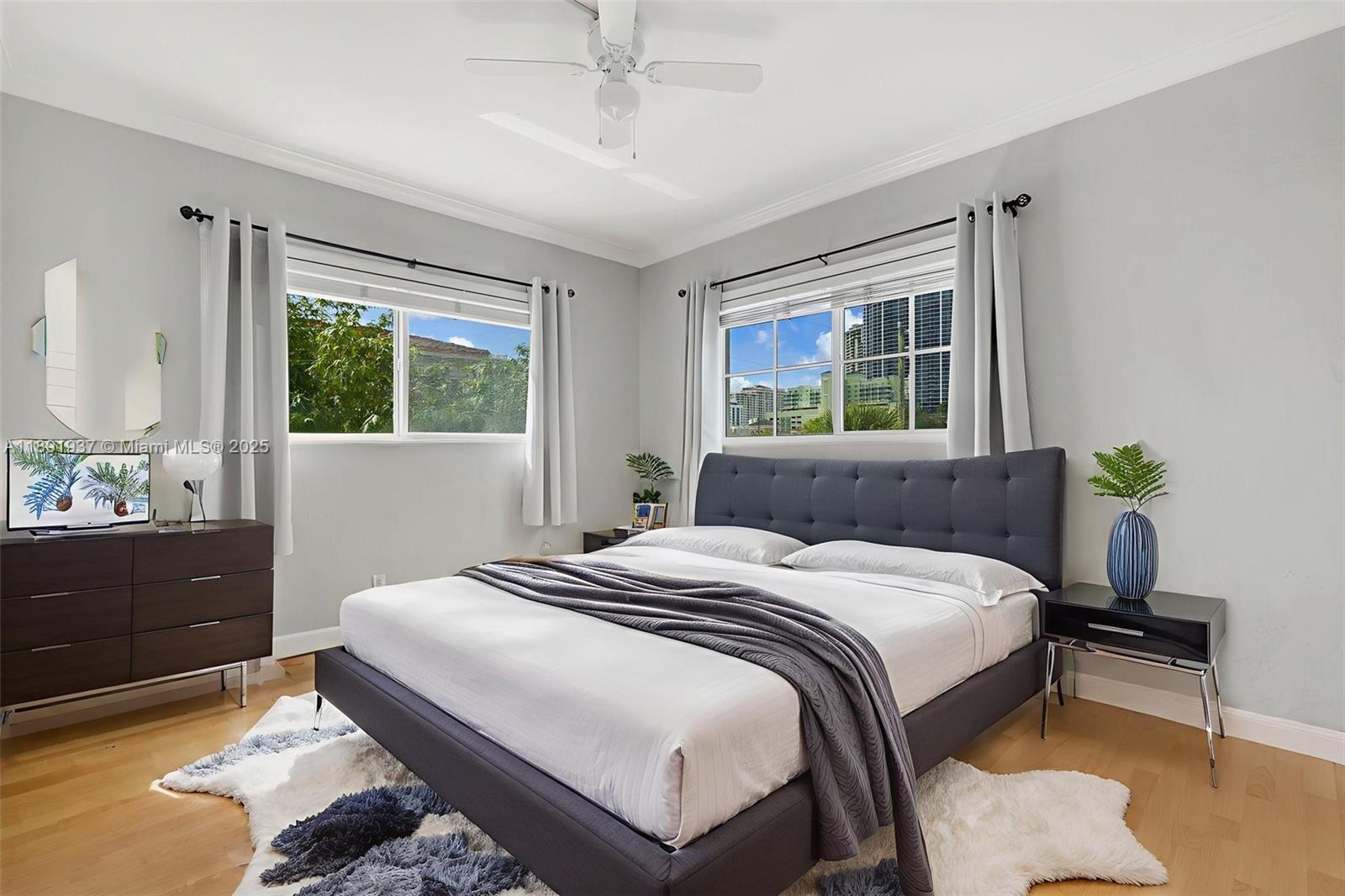 924 SE 2nd St #27 Fort Lauderdale, FL 33301