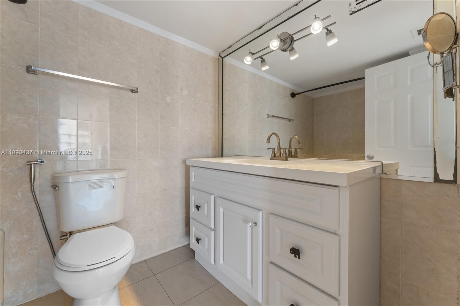 18061 Biscayne #1701 Aventura, FL 33160