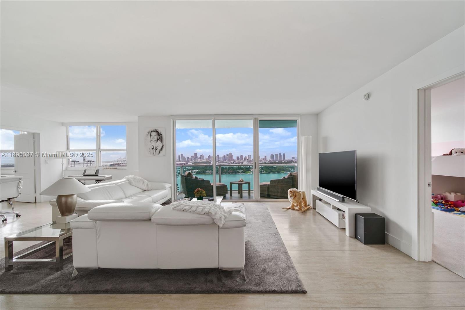 image The Floridan Condo9