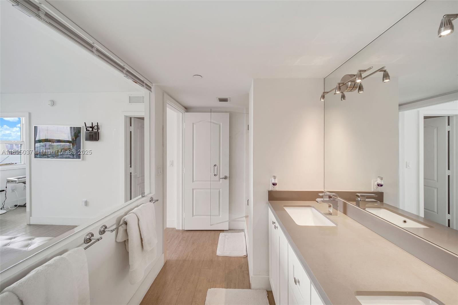 image The Floridan Condo22