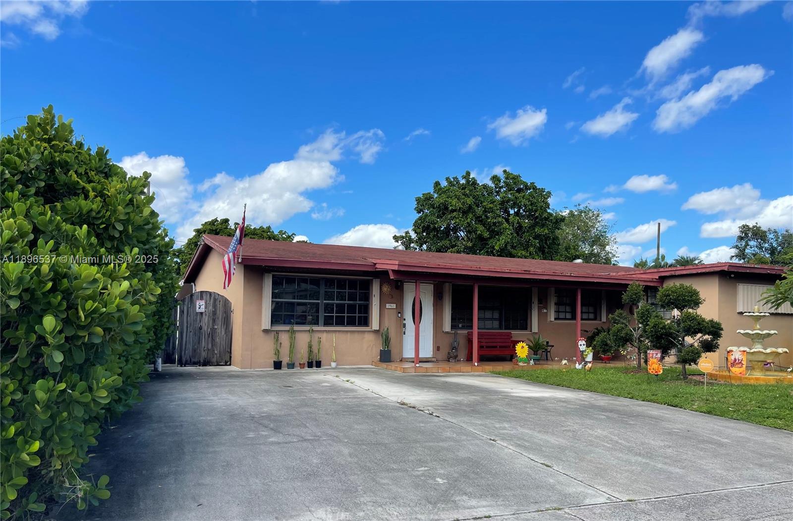 1961 SW 36th Ave