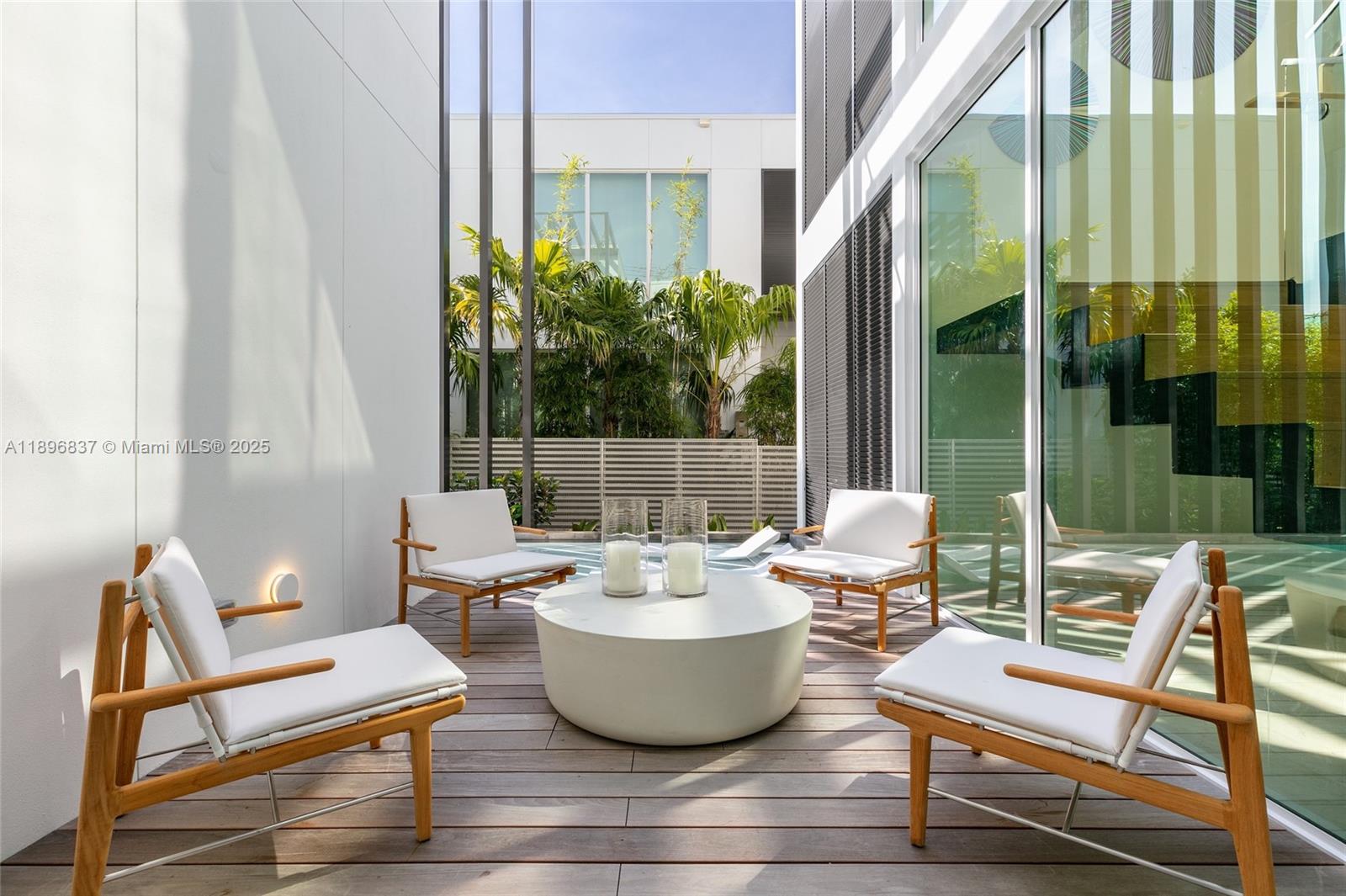 1081 W 48th St #N01 Miami Beach, FL 33140