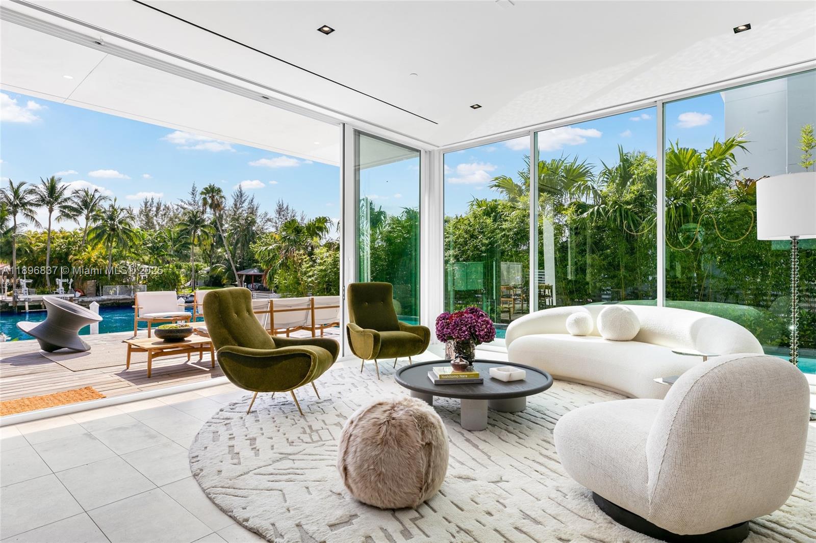 1081 W 48th St #N01 Miami Beach, FL 33140