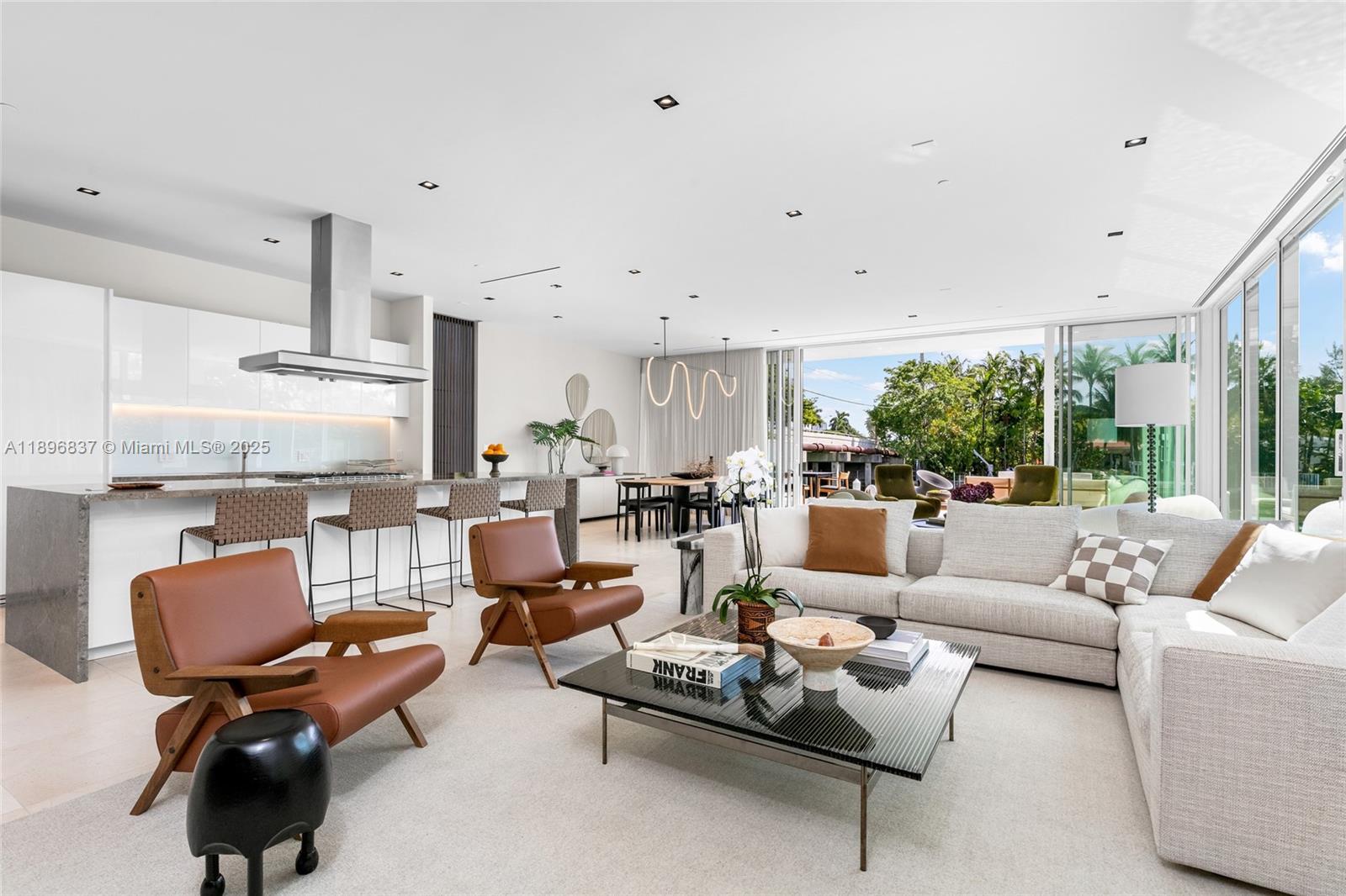 1081 W 48th St #N01 Miami Beach, FL 33140