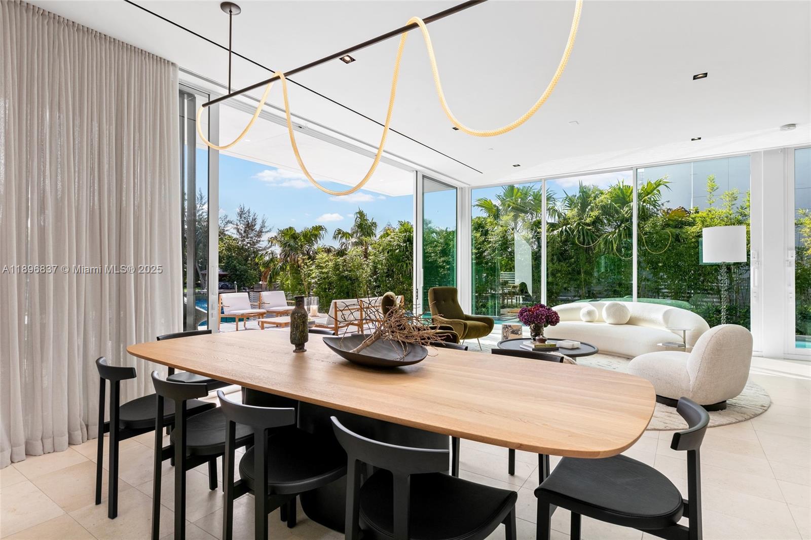 1081 W 48th St #N01 Miami Beach, FL 33140