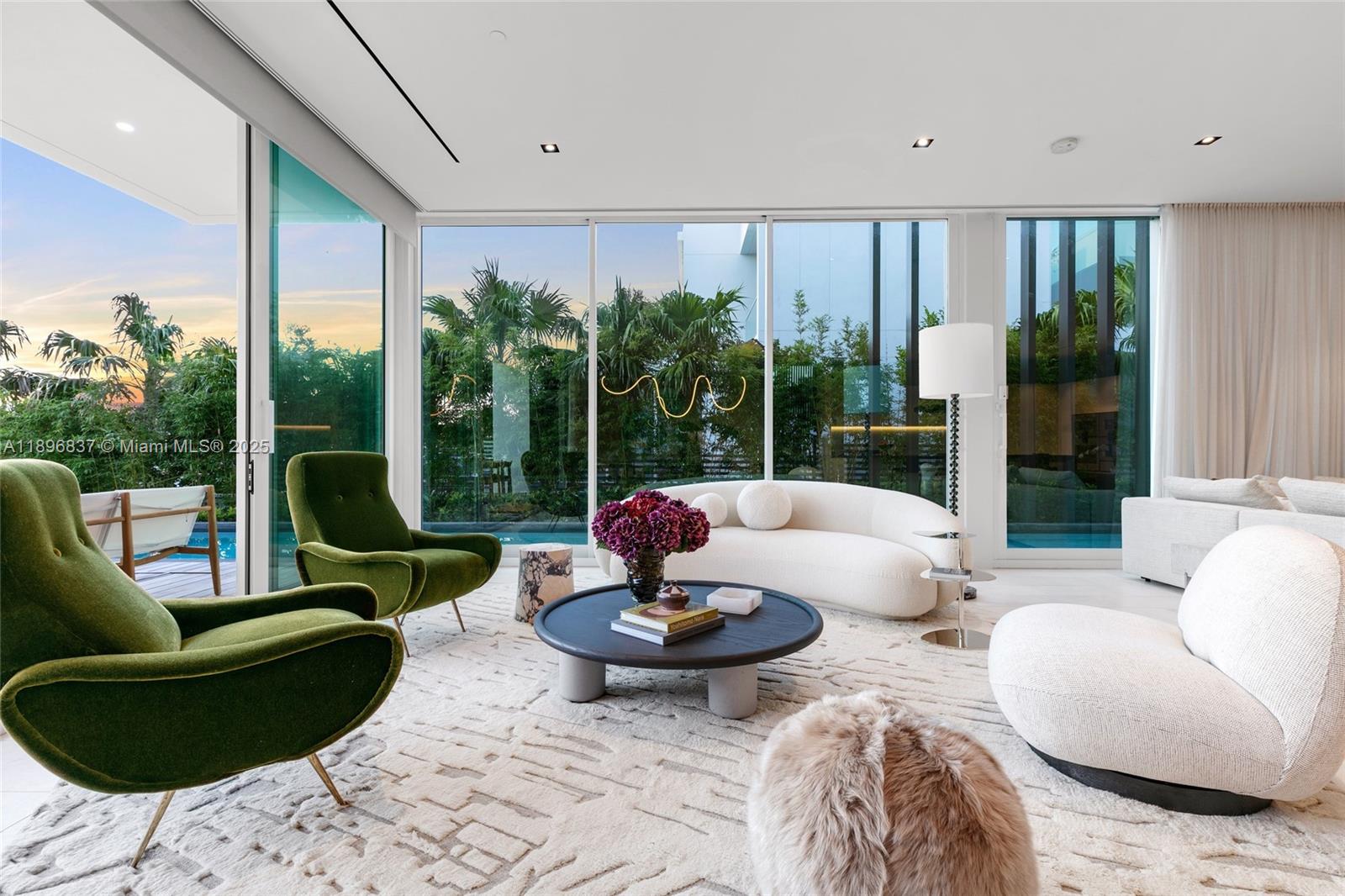 1081 W 48th St #N01 Miami Beach, FL 33140