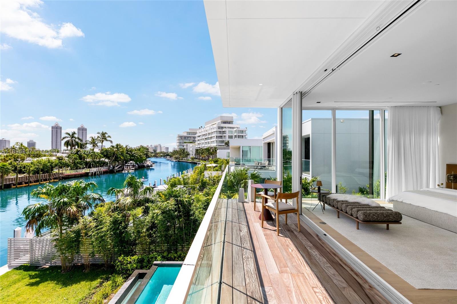 1081 W 48th St #N01 Miami Beach, FL 33140