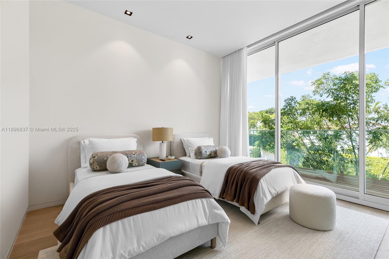 1081 W 48th St #N01 Miami Beach, FL 33140