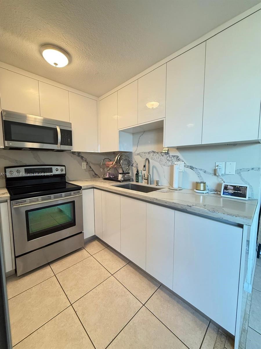 9350 Fontainebleau Blvd #401