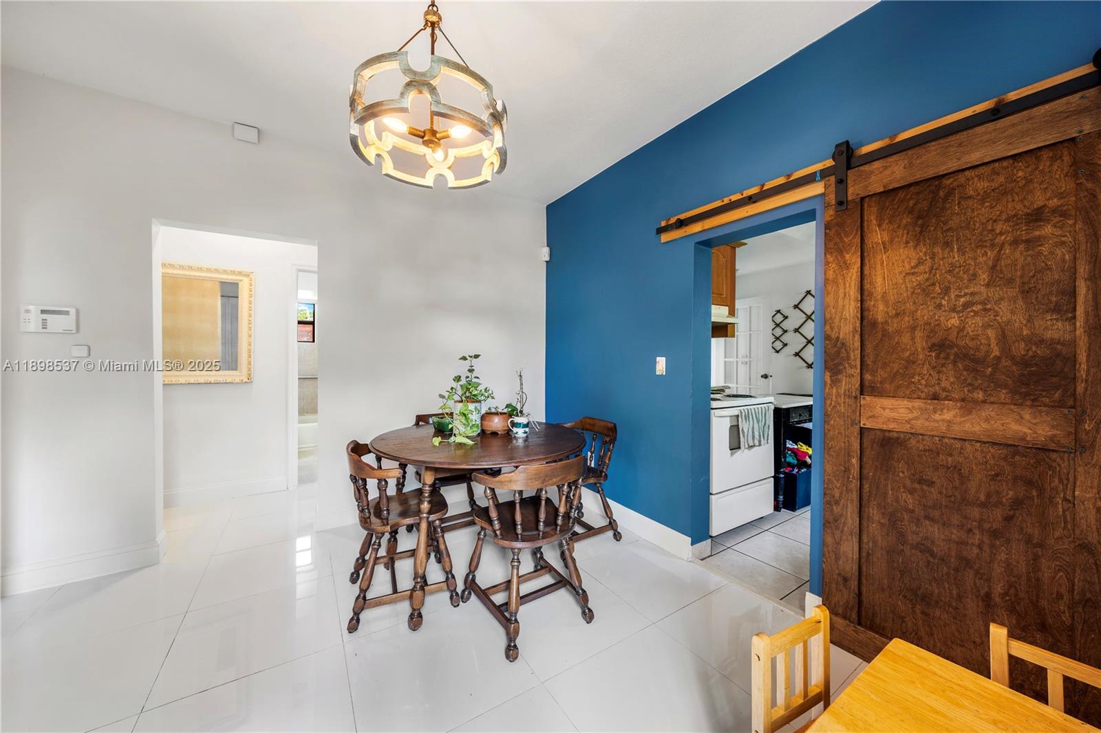 472 NE 130th St North Miami, FL 33161