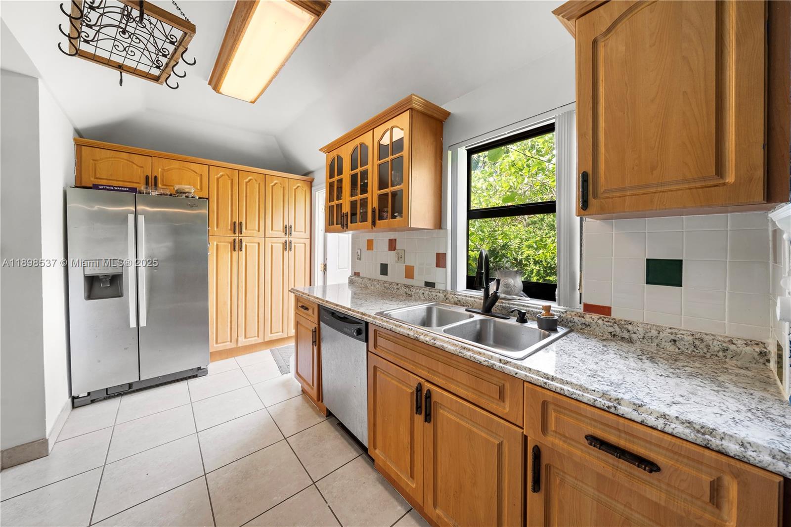 472 NE 130th St North Miami, FL 33161