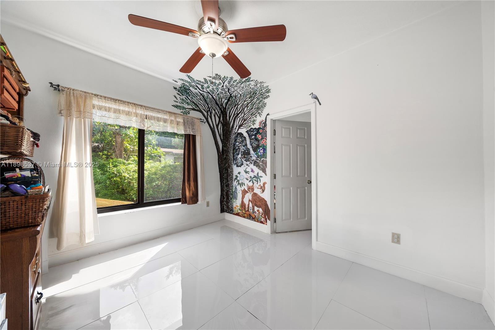 472 NE 130th St North Miami, FL 33161