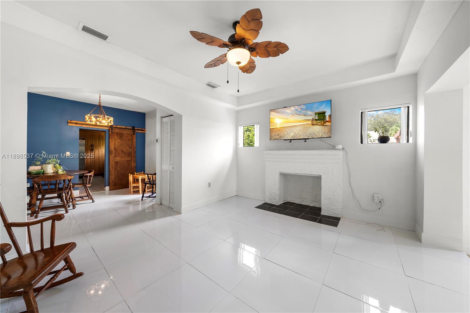 472 NE 130th St North Miami, FL 33161