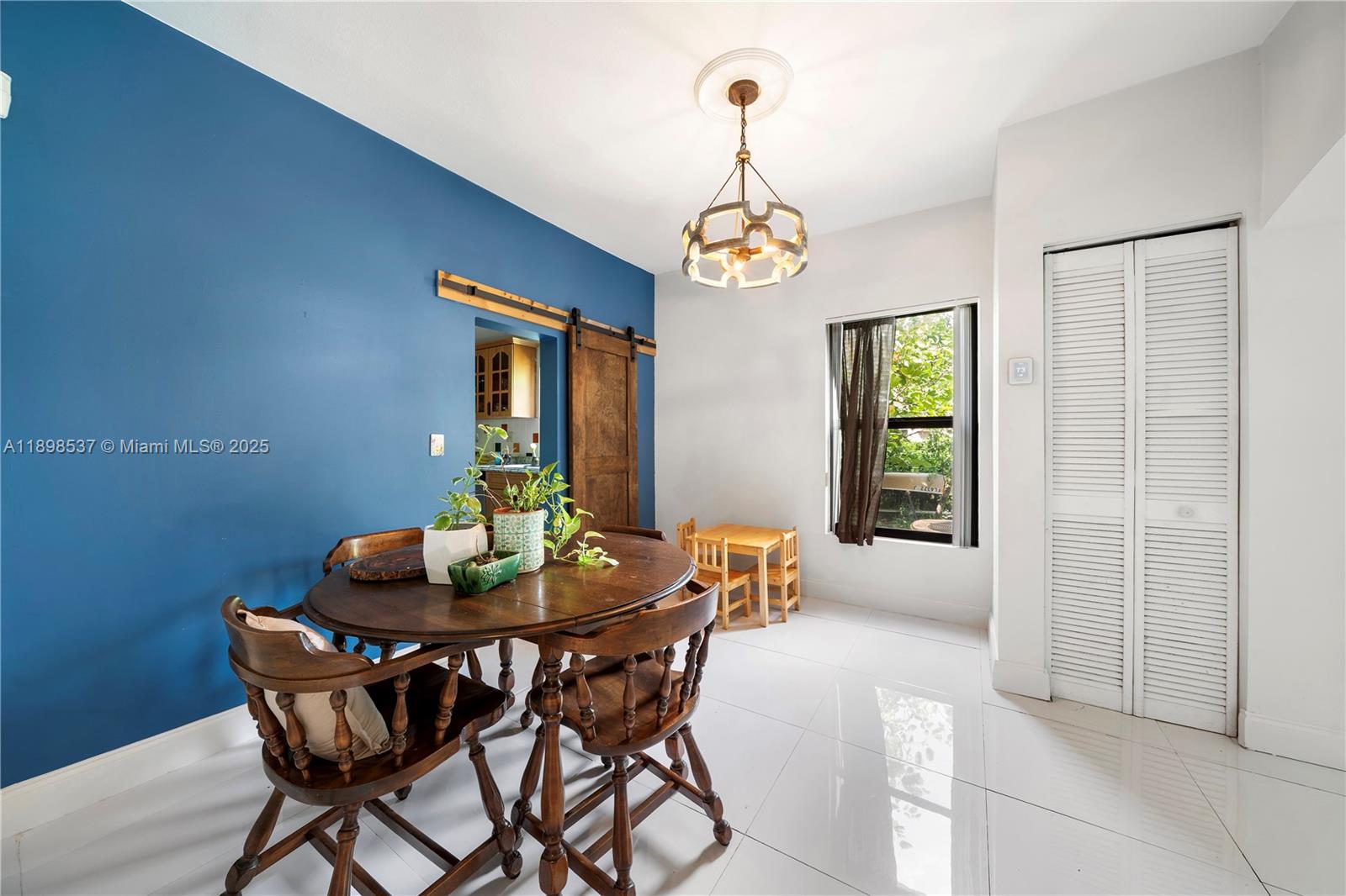 472 NE 130th St North Miami, FL 33161