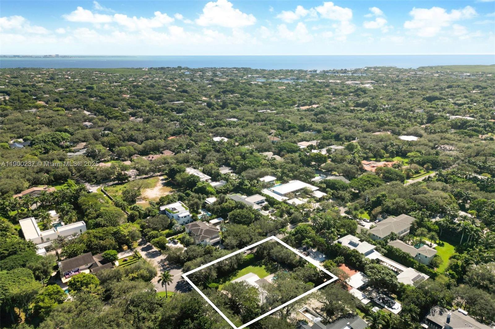 4920 SW 76th St Miami, FL 33143 4920 SW 76th St Miami, FL 33143