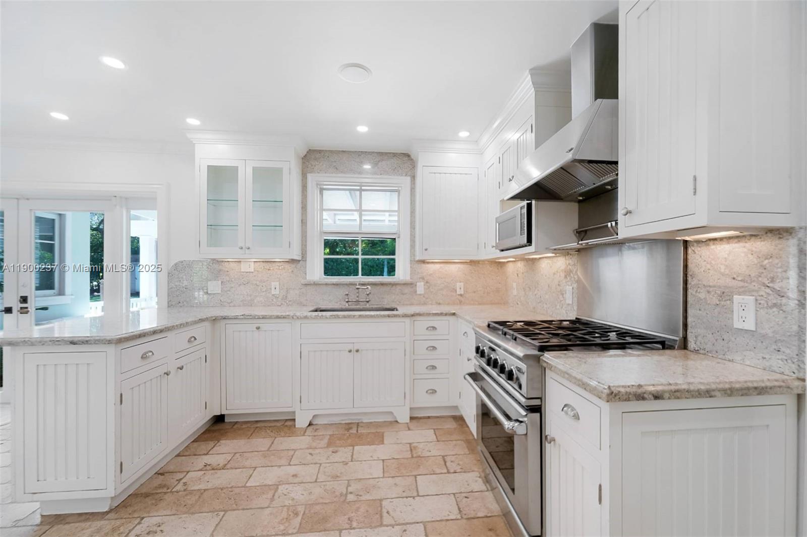 4920 SW 76th St Miami, FL 33143 4920 SW 76th St Miami, FL 33143