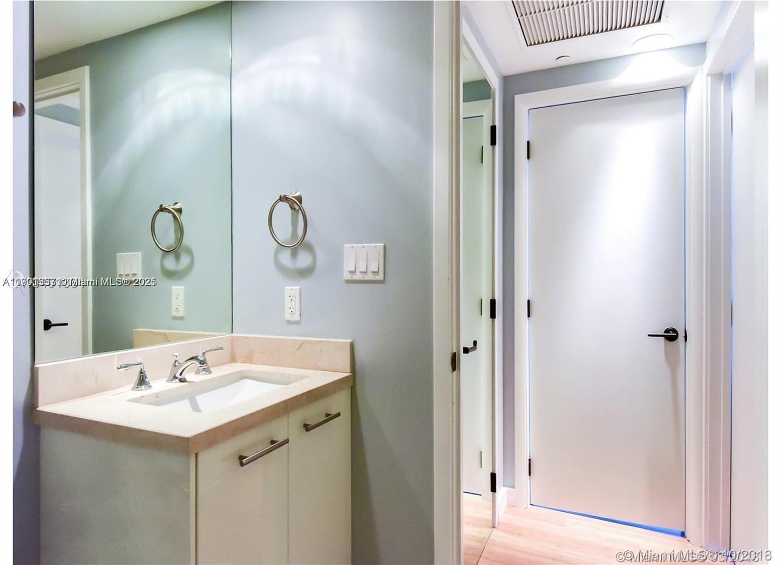 image Carillon Condos9