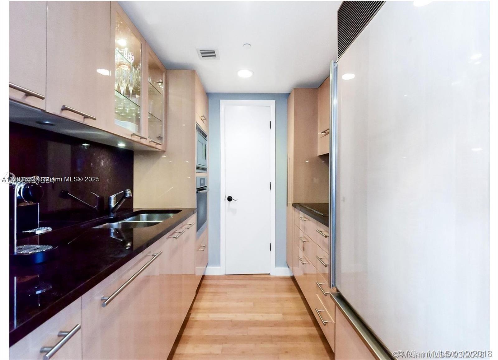 image Carillon Condos4