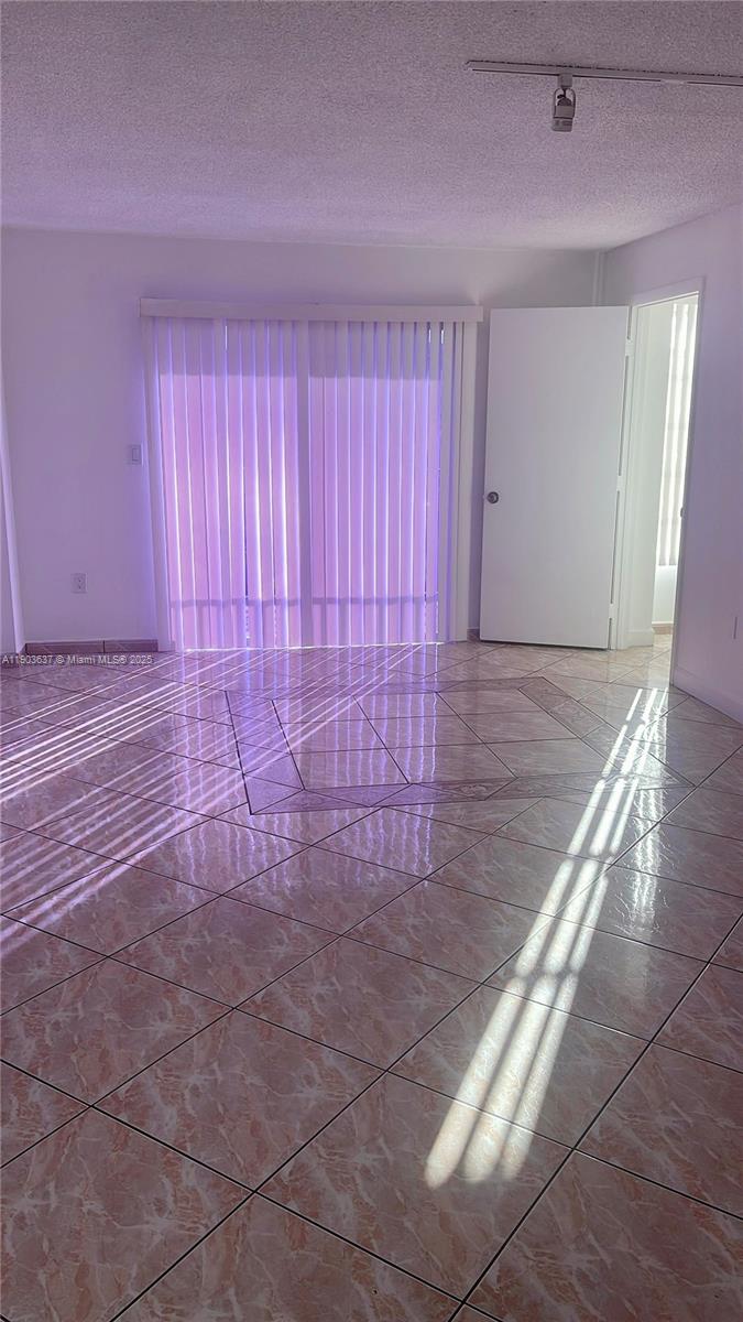 4801 NW 7th St #703-16