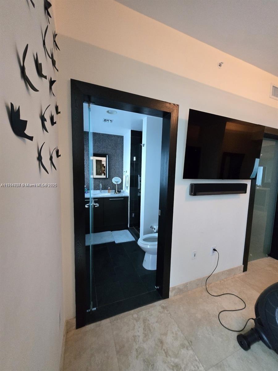 image 900 Biscayne Bay Condo9