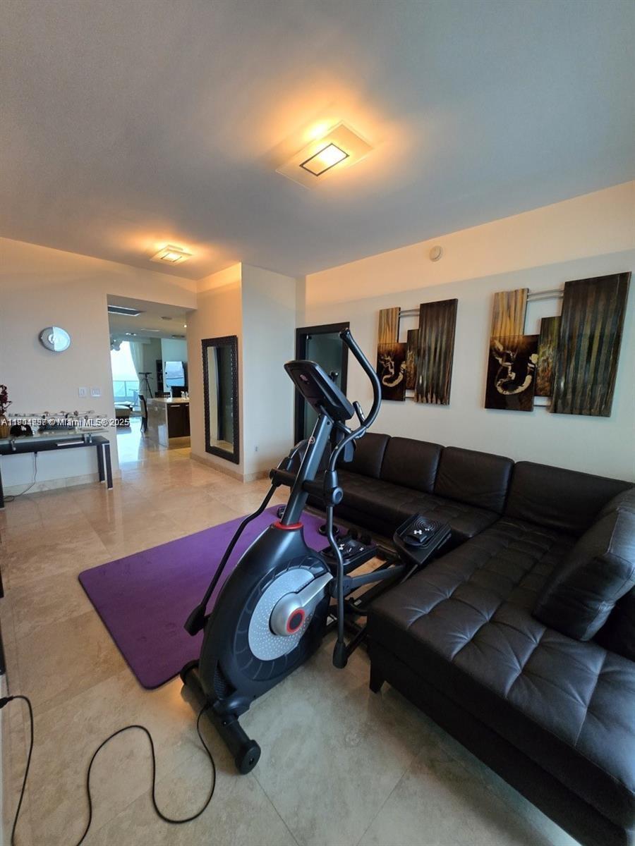 image 900 Biscayne Bay Condo13