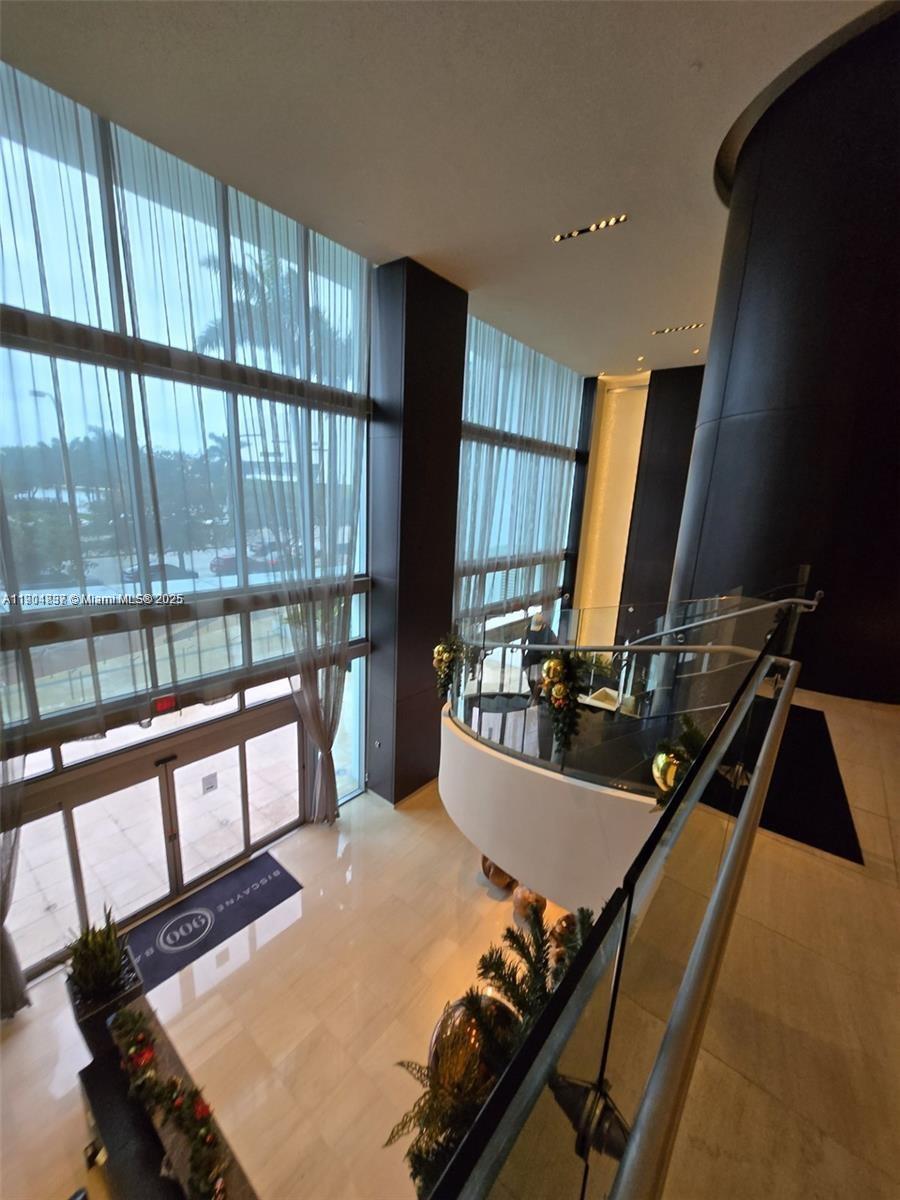 image 900 Biscayne Bay Condo1