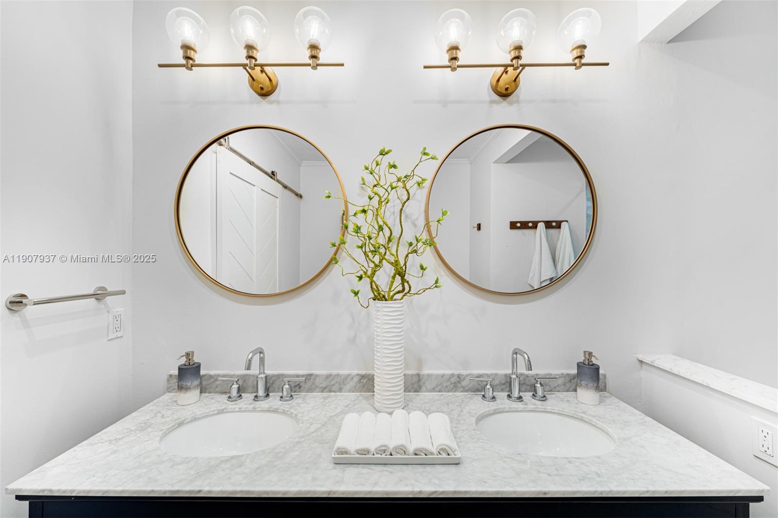 7485 SW 159th Ter Palmetto Bay, FL 33157