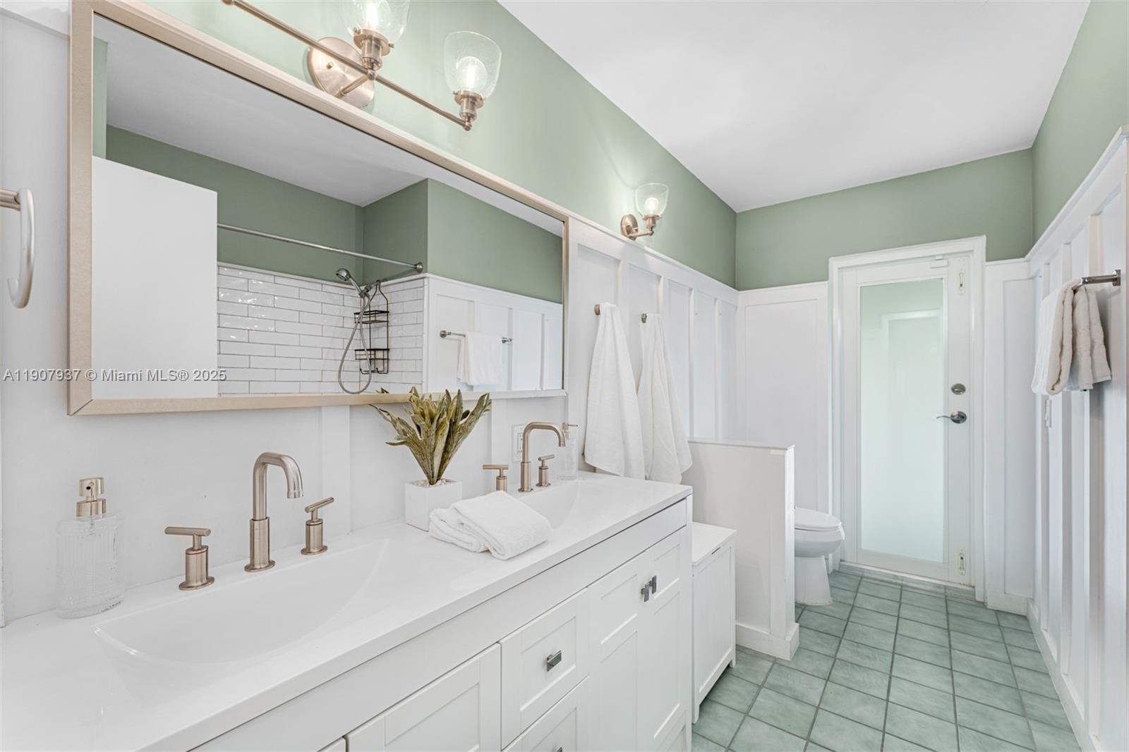 7485 SW 159th Ter Palmetto Bay, FL 33157