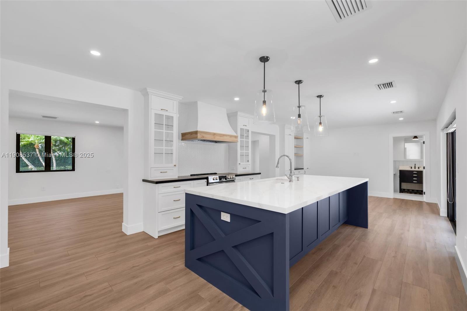 1460 Campamento Ave Coral Gables, FL 33156