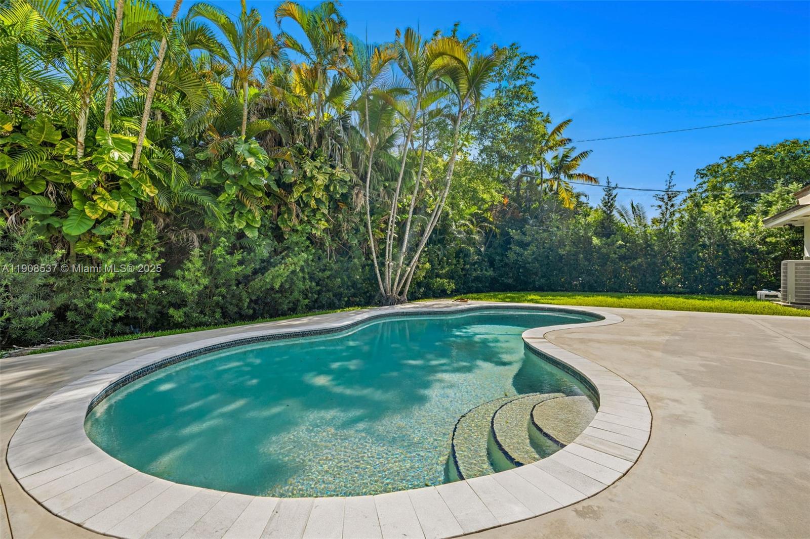 1460 Campamento Ave Coral Gables, FL 33156