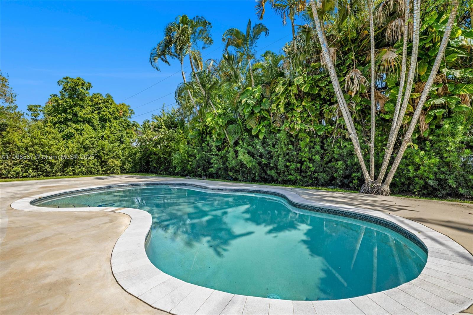 1460 Campamento Ave Coral Gables, FL 33156