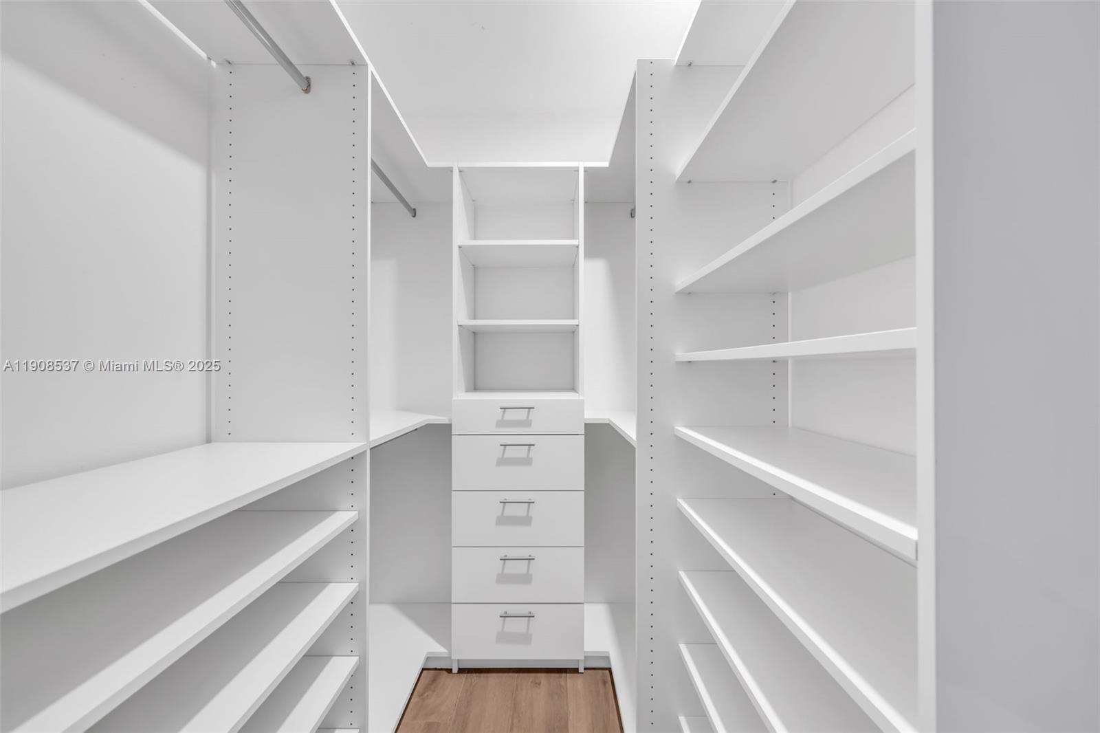 1460 Campamento Ave Coral Gables, FL 33156