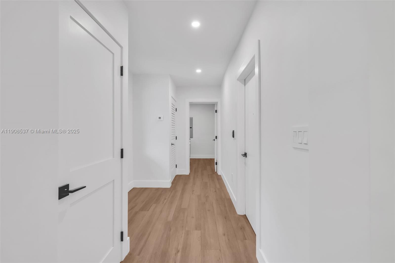 1460 Campamento Ave Coral Gables, FL 33156