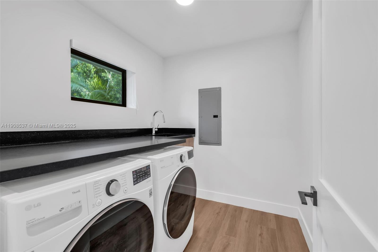 1460 Campamento Ave Coral Gables, FL 33156