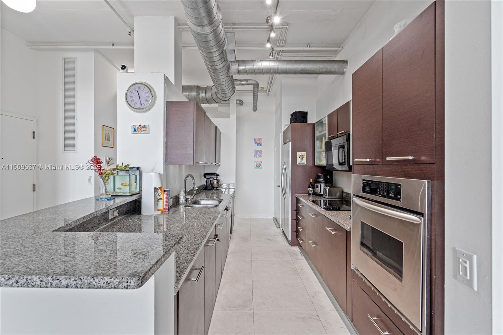 image Uptown Marina Lofts9