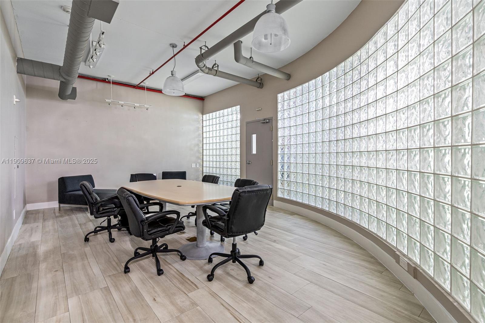 image Uptown Marina Lofts29