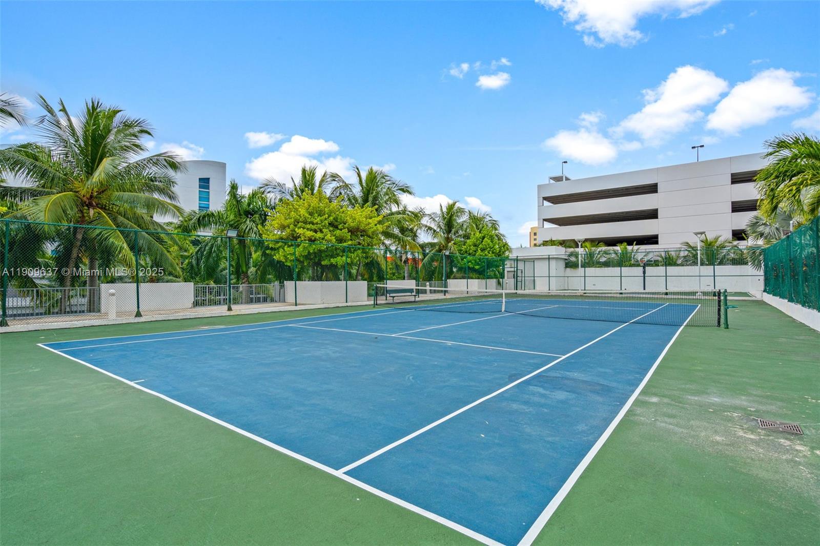 image Uptown Marina Lofts30