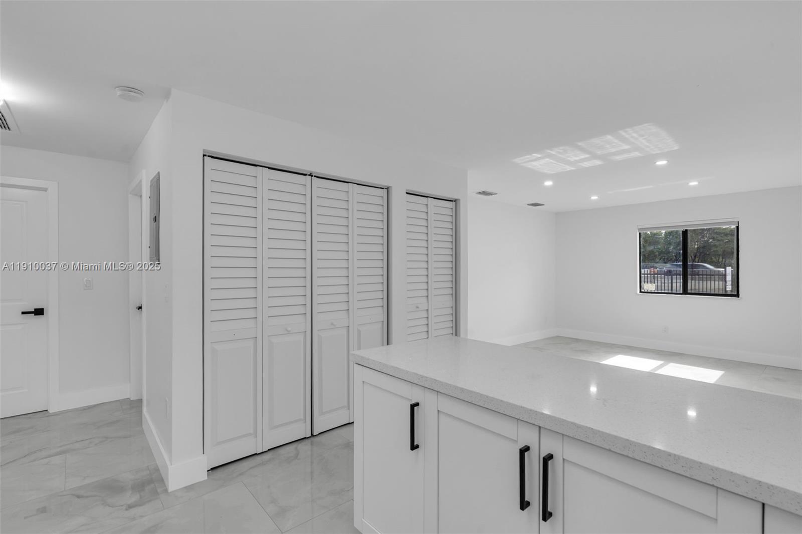 1411 NW 40th St Miami, FL 33142