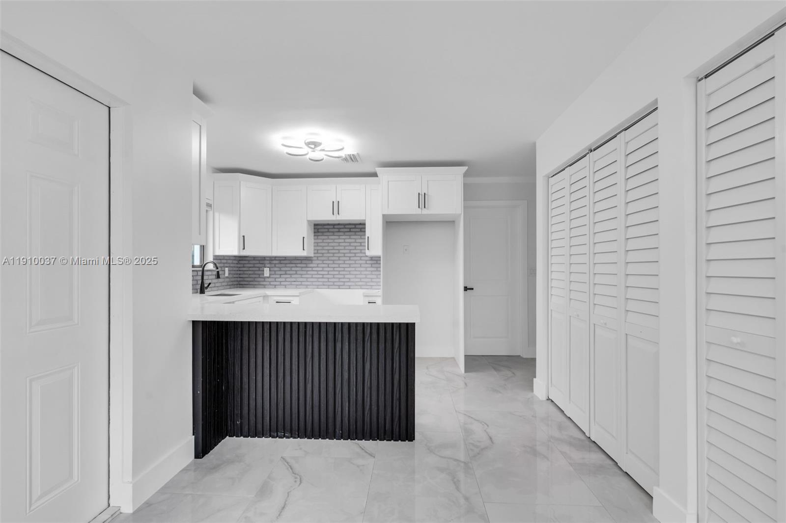 1411 NW 40th St Miami, FL 33142