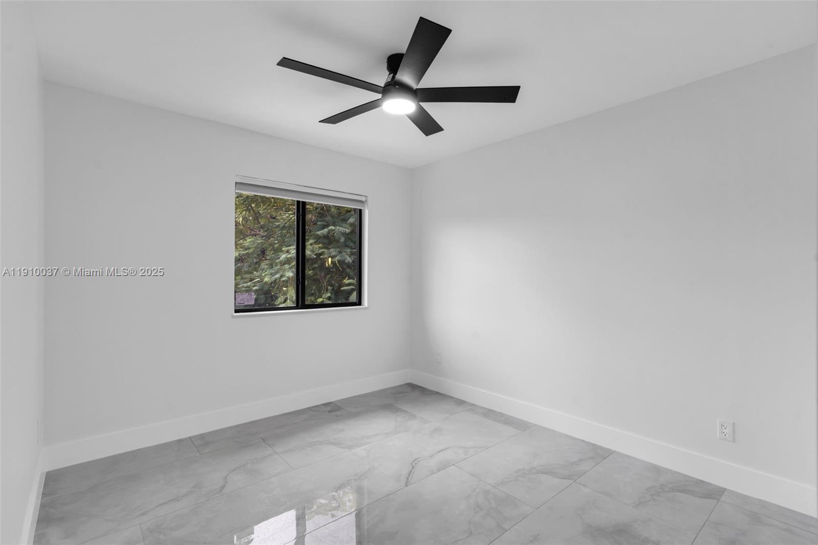 1411 NW 40th St Miami, FL 33142