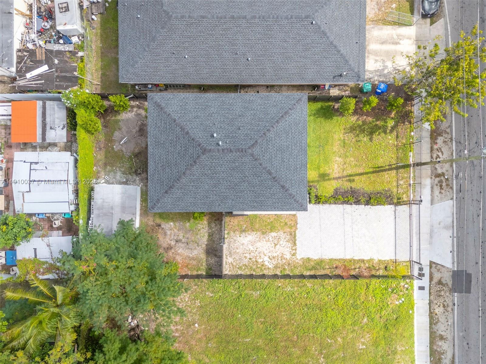 1411 NW 40th St Miami, FL 33142